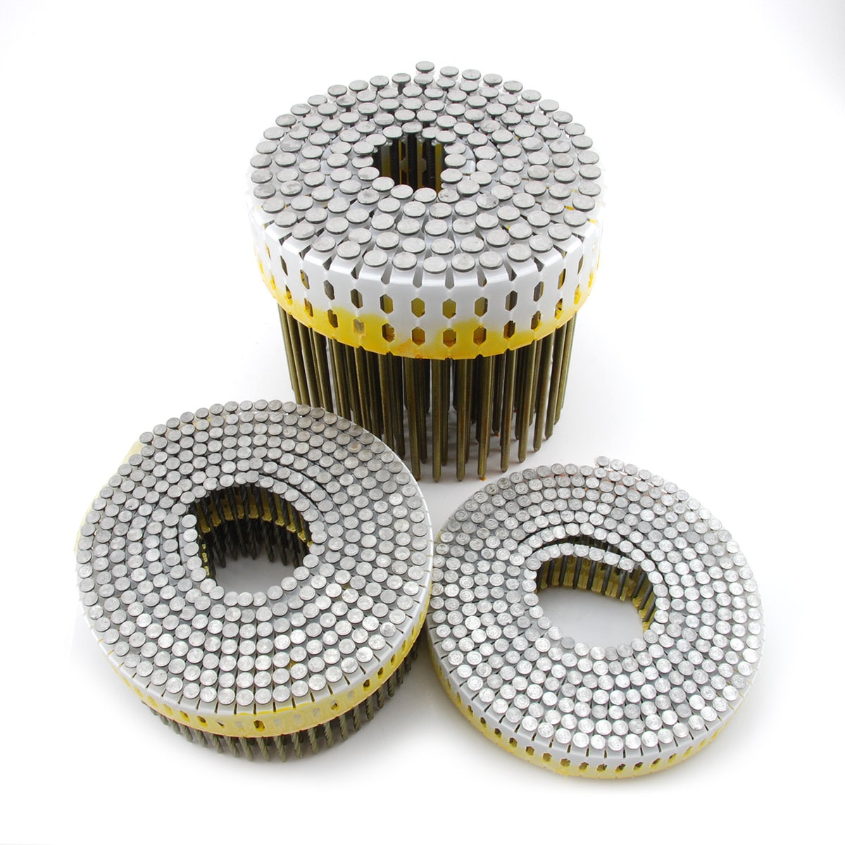 Clous dans une bobine d’union en plastique Ø 3,8