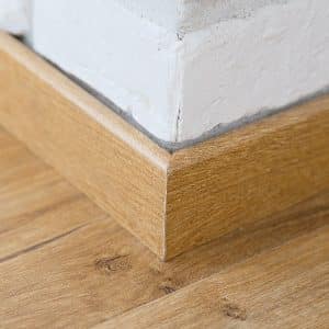 Cloueur pour plinthes et socles